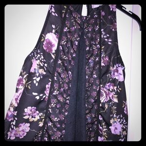 Women’s sleeveless top